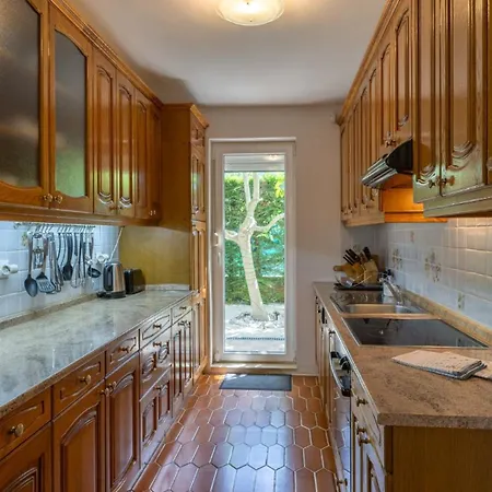 Gigi By Guide Villa *