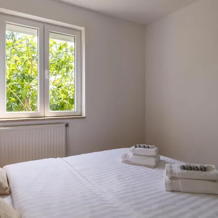 Gigi By Guide Villa *